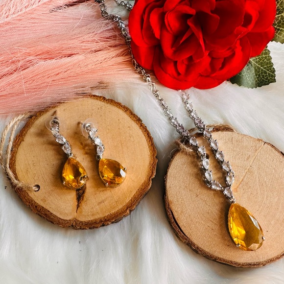 Vintage Titanic Similar Crystal Necklace and Diamonds on Silver Plated Titanium - Picture 6 of 6